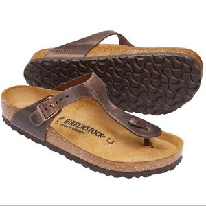 Birkenstock Gizeh Oiled Leather Sandals.
